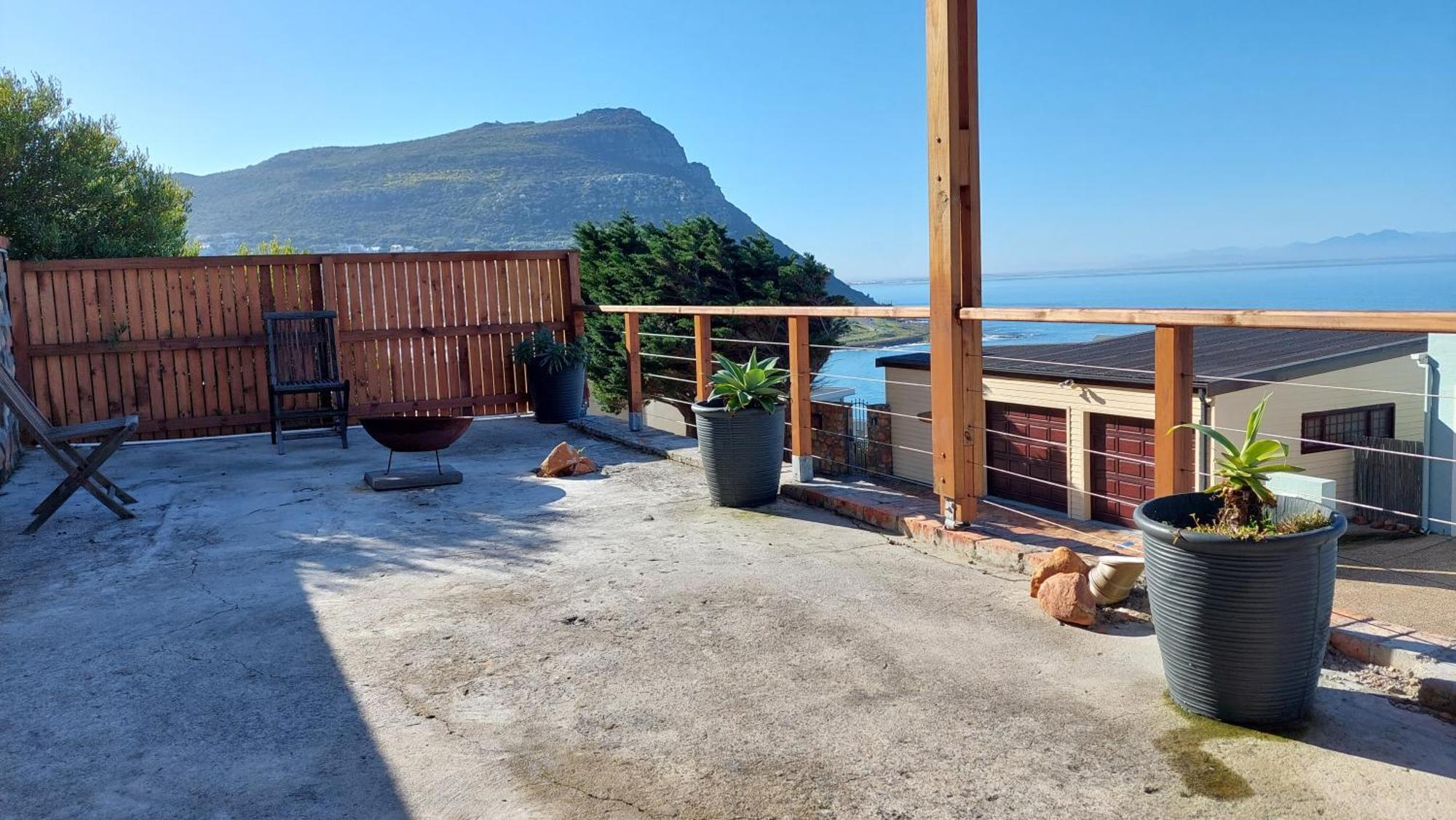 Relax,Revive,Reset & Enjoy The Sounds Of The Sea! Apartment Cape Town Exterior photo